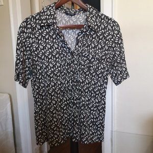 3/$20 Reitmans brown and white pattern top